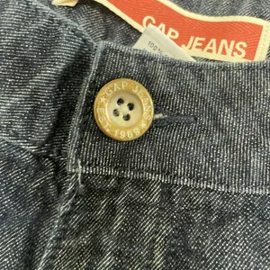 Vintage Gap Jeans Y2K Denim Shorts Womens Size 2 Dark Wash Cuffed thumbnail 5