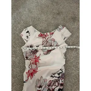 White House‎ Black Market White Lily Floral Print Cap Sleeve Dress Women’s Sz 6 thumbnail 5