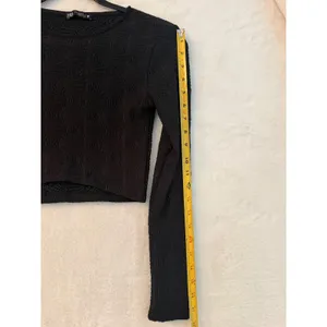 Zara Black Textured Long Sleeve‎ Crop Top Crew Neck Jacquard Pattern Small thumbnail 6