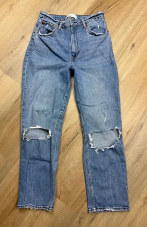 Abercrombie & Fitch Ankle Straight Ultra High Rise Distressed Jeans 29 8R Blue thumbnail 1