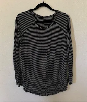 American Eagle Soft and Sexy Black White Striped Long Sleeve Tee Size Medium thumbnail 1