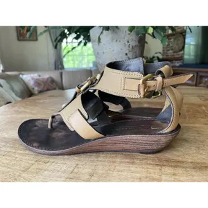 BCBMAXAZRIA! Brazil Women’s Genuine Leather Sandals Size 8B thumbnail 3