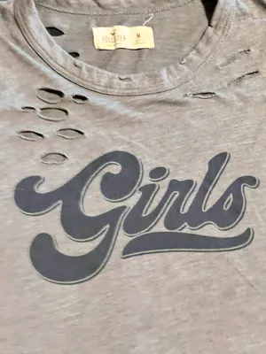 Womens medium Hollister gray "Girls" distressed graphic cropped tank top thumbnail 4