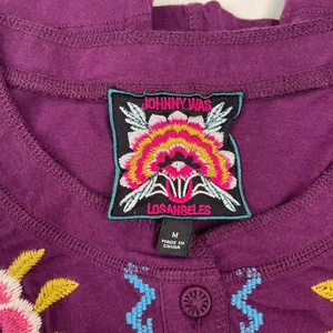 NWOT Johnny Was Anaya Floral-Embroidered Henley Top Tee Long Sleeve T-Shirt M thumbnail 11
