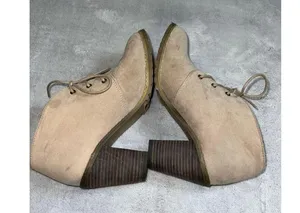 Women’s Neutral Cream Beige Bootie Heel Boots Size 7.5 thumbnail 5