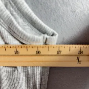 483 | NWT OFFLINE by Aerie Ribbed Cropped Tank Top Light‎ Gray XL thumbnail 3
