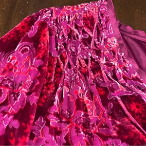 Sundance Women’s Burnout Velvet Long Sleeve V-Neck Top Blouse Size M Boho Jewel thumbnail 3