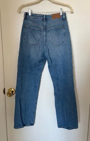 Madewell Curvy 90s Straight Jeans Petite thumbnail 3