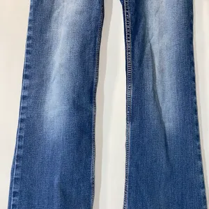 Wrangler Bootcut Jeans Women’s 1/2 x 34 thumbnail 4