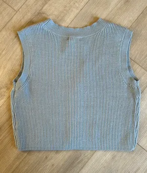 Moon And Madison Sweater Vest Tank thumbnail 3