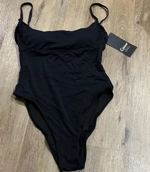 Elegant Black One thumbnail 1