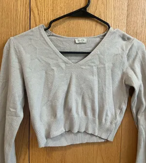 John Galt green v neck cropped longsleeve thumbnail 1