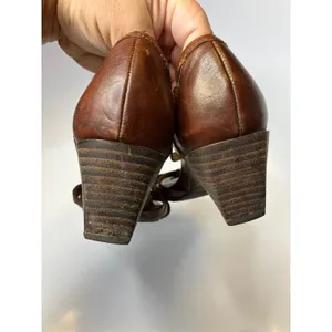 Clarks Artisan Wedge Sandals Womens 8M Brown Good Strappy T-Strap Leather 84215 thumbnail 6