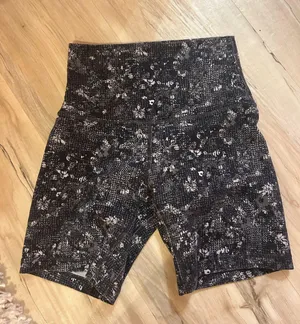 Lululemon Shorts thumbnail 1