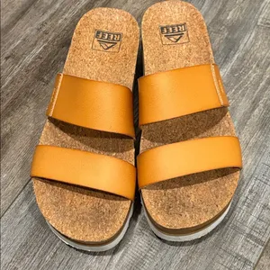Reef Platform Two Strap Sandals Size 8 thumbnail 2