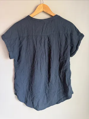 NEW Quince 100% Organic Cotton Gauze Roll Sleeve Shirt Small thumbnail 3