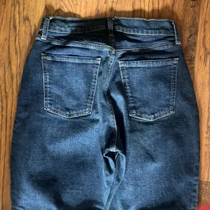 Old Navy high rise jeans thumbnail 8