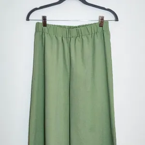 Cider Pull-on Green Wide Leg Pants Size Medium thumbnail 2
