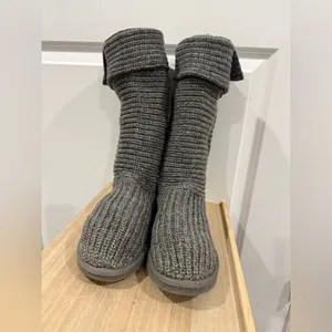 UGG Australia Gray Knit Tall Boots Women’s Size 7 Cozy Winter Shearling thumbnail 2