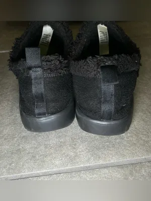 Oofos OOcoozie Black Sherpa Low Slip On Sneakers Women’s Shoe Size 9 thumbnail 7