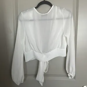 Vici Collection Vittoria Front Tie Crop Too thumbnail 5