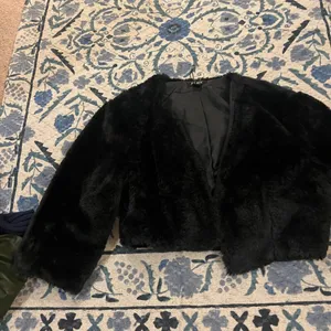 SLNY black fuzzy cardigan‎ L thumbnail 2