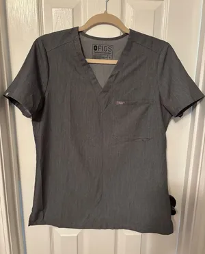 FIGS Catarina One-Pocket Scrub Top™ in Graphite size small thumbnail 1
