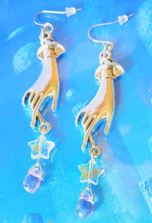 Handmade boho fairy Kawaii style hands & stars & teardrop dangle earrings✨ thumbnail 2