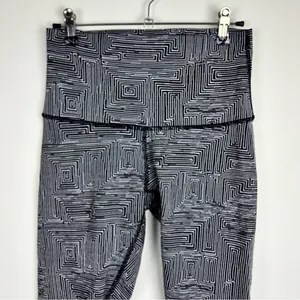 Lululemon Wunder Under Pant‎ (Hi-Rise) Maze Jacquard White Black W5AAYS Size 6 thumbnail 9