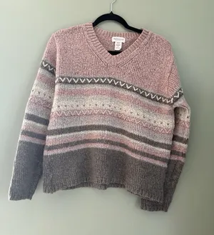 Van Heusen VTG Women's Pink Gray White Striped Knit V-Neck Pullover Sweater M thumbnail 1
