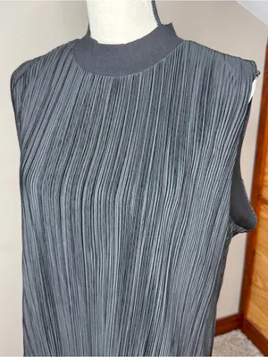DKNY Pleated Sleeveless Mock Neck Top Blouse Black Large L NWT Workwear Office thumbnail 3