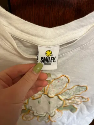 T-shirt thumbnail 3