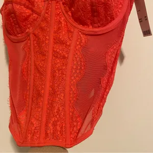 NWT Urban Outfitters Hot Pink Structured Corset Top size Large thumbnail 4