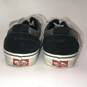 Women's Vans Black Suede Iridescent Checkerboard Size 7.5 Low Top Skater Lace Up thumbnail 4