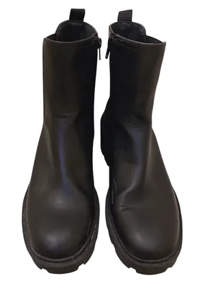 Time and Tru Chelsea‎ Boots Black Lug Sole Chunky Heel Womens 9 WMTT42FF031 thumbnail 1