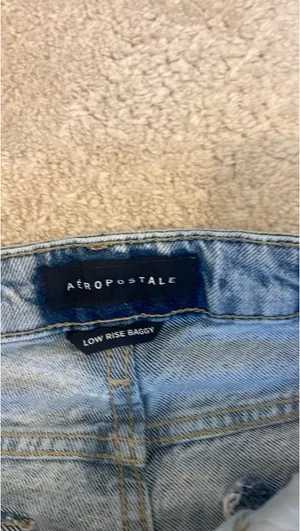 Aeropostale Low-Rise Baggy Jeans thumbnail 3