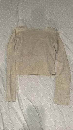 Brandy Melville Oatmeal V Neck Long Sleeve Top thumbnail 2