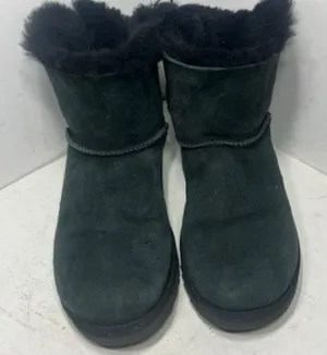 UGG 10 Women's black Suede Winter Boots thumbnail 1