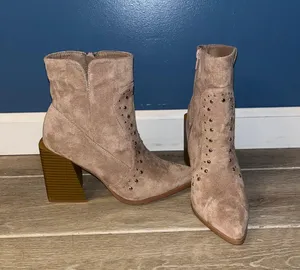 Lulus booties thumbnail 1