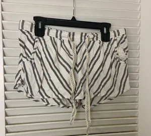 O'Neill XL Cotton Drawstring Stripe Shorts thumbnail 1