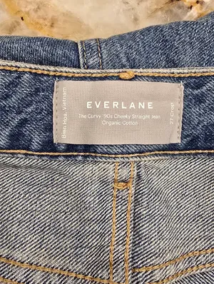 Everlane The Curvy '90s Cheeky Straight Jean Organic Cotton 27 Crop thumbnail 10