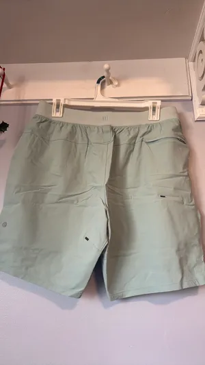 Lululemon men’s LTT short 7” lineless  thumbnail 2