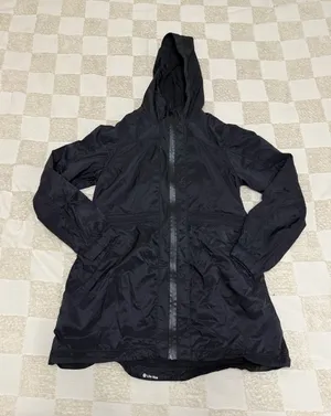 Lululemon In The‎ Clear Jacket
Black size 4 thumbnail 1