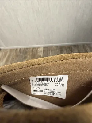 Clarks Women's Suede Ankle Boot in Light Beige Size 7.5 thumbnail 12