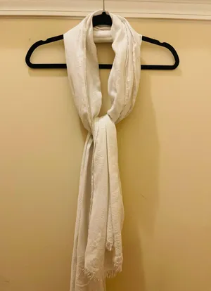 White Scarf thumbnail 2