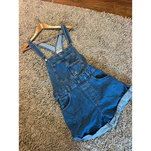 We The Free FREE PEOPLE Ziggy Denim Overalls Shortalls Size Medium M Shorts thumbnail 3