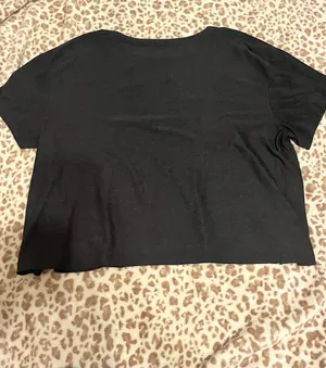 Old Navy Athletic Black Crop Active Top thumbnail 2