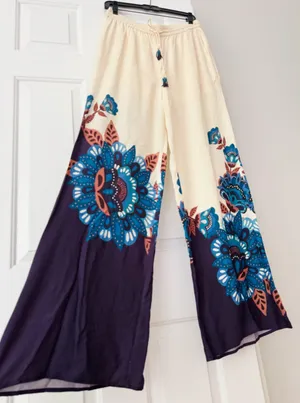 Farm Rio Martina Printed Pull-on Wide-Leg Pants, Size M thumbnail 9
