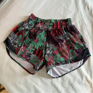 Lululemon Hotty Hot Short II Long 4" Zen Garden Multi Floral 2 thumbnail 2