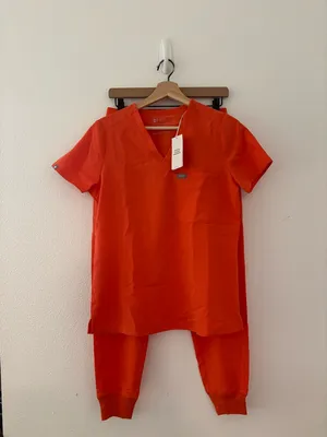 Figs orange set thumbnail 2